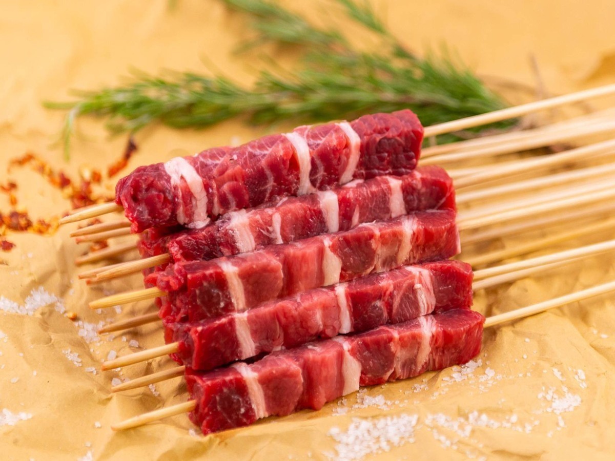 arrosticini abruzzesi storia e tradizione di un piatto iconico